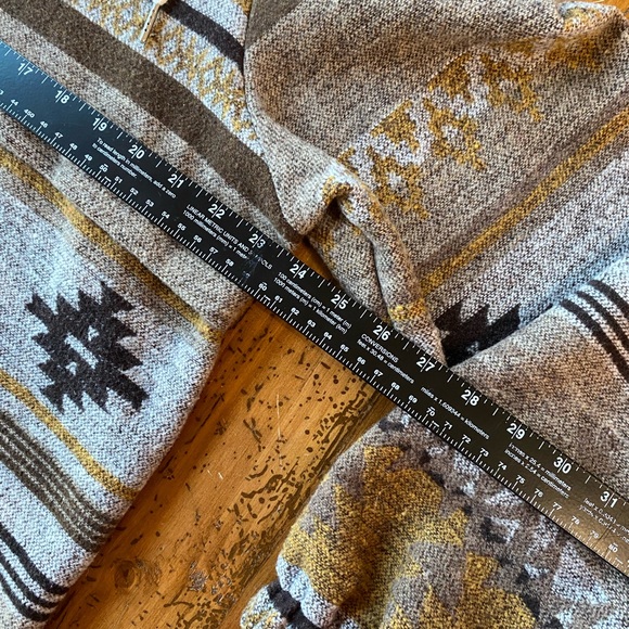 ANDTHEWHY Aztec 1/4 Zip Hooded Pullover - Picture 4 of 13